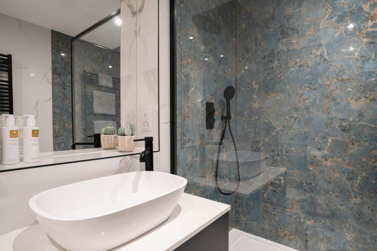 Brand New - Contemporary - 2 Bedroom - 2 Bathroom - Spacious Apartment - Lake Views Ambleside Exteriér fotografie